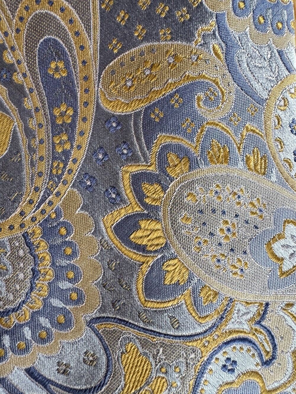 Geoffrey Beene Vintage Paisley Neck Tie 100% Silk Gold Blue Wedding Guest - Picture 15 of 16